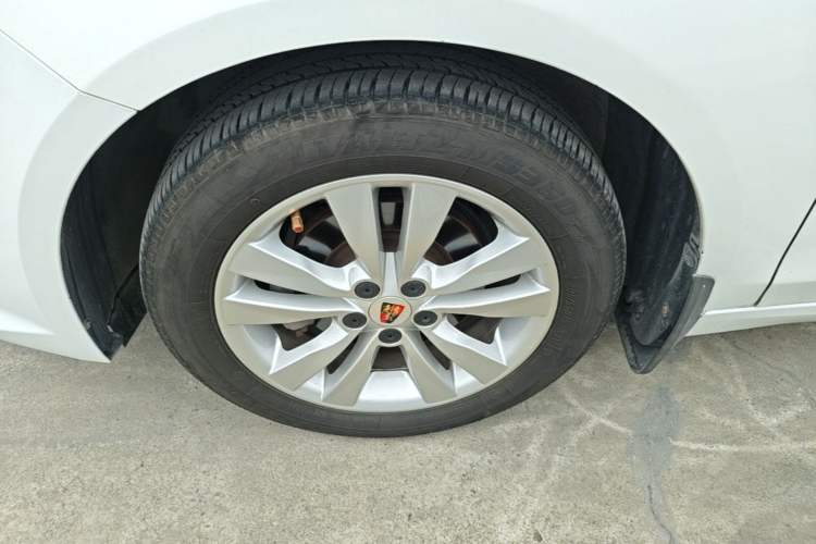 Used Roewe 360 2018 PLUS 1.5L Automatic Luxury Edition Left Front Wheel Hub