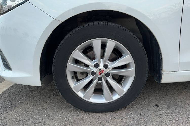 Used Roewe 360 2018 PLUS 1.5L Automatic Luxury Edition Left Front Wheel Hub