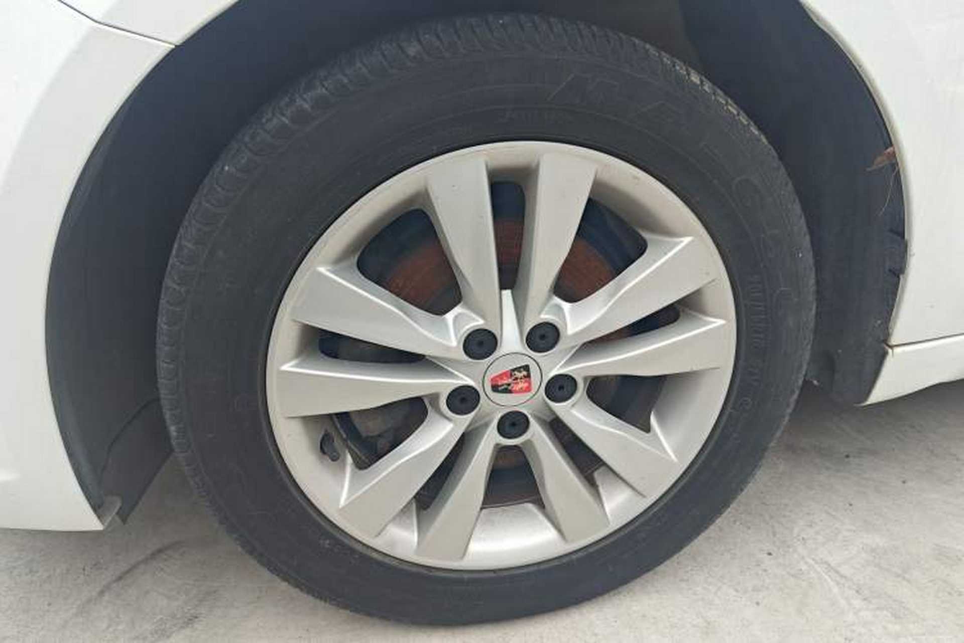 Used Roewe 360 2018 PLUS 1.5L Automatic Luxury Edition Left Front Wheel Hub
