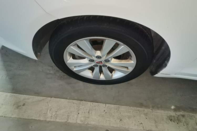 Used Roewe 360 2018 PLUS 1.5L Automatic Luxury Edition Left Front Wheel Hub
