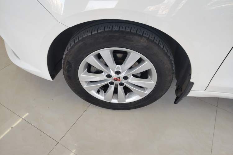 Used Roewe 360 2018 PLUS 1.5L Manual Luxury Edition Left Front Wheel Hub