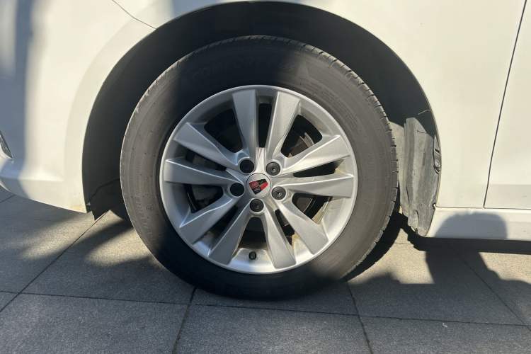 Used Roewe 360 2018 PLUS 1.5L Automatic Luxury Edition Left Front Wheel Hub
