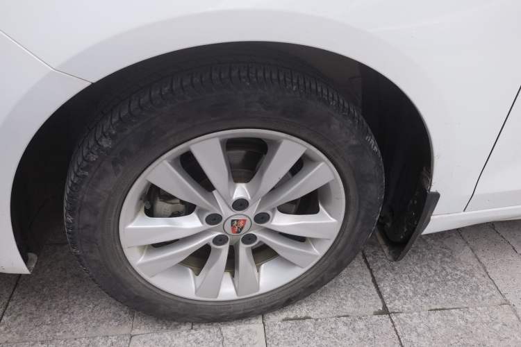 Used Roewe 360 2018 PLUS 1.5L Manual Luxury Edition Left Front Wheel Hub