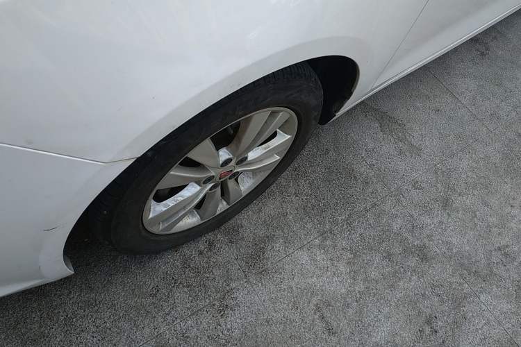 Used Roewe 360 2018 PLUS 1.5L Automatic Luxury Edition Left Front Wheel Hub