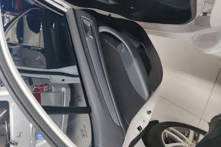 Used Roewe 360 2018 PLUS 1.5L Manual Luxury Edition Left Rear Door Interior