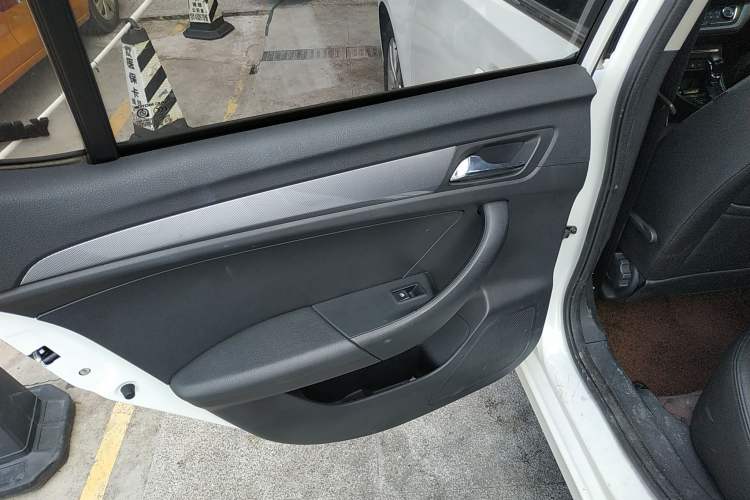 Used Roewe 360 2018 PLUS 1.5L Automatic Luxury Edition Left Rear Door Interior