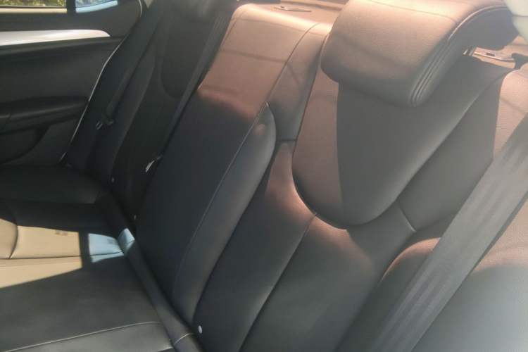 Used Roewe 360 2018 PLUS 1.5L Manual Luxury Edition Left Rear Seat