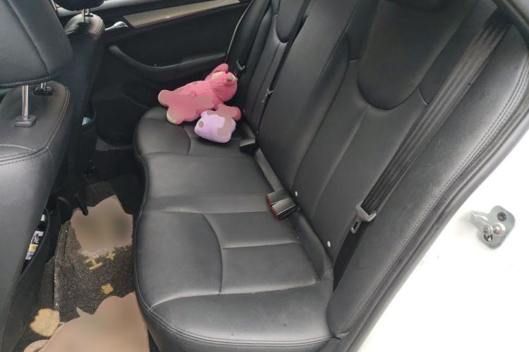Used Roewe 360 2018 PLUS 1.5L Automatic Luxury Edition Left Rear Seat
