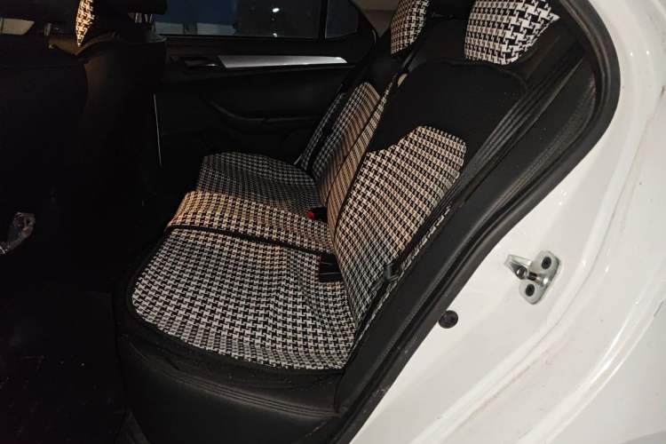 Used Roewe 360 2018 PLUS 1.5L Manual Luxury Edition Left Rear Seat
