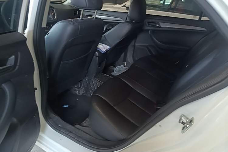 Used Roewe 360 2018 PLUS 1.5L Automatic Luxury Edition Left Rear Seat