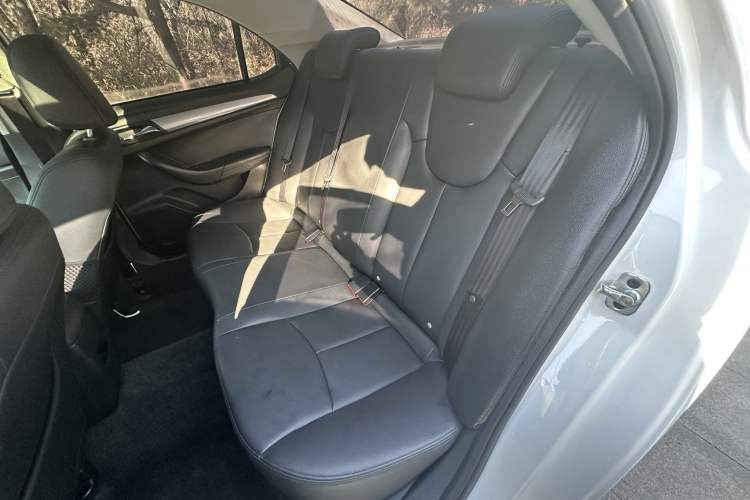 Used Roewe 360 2018 PLUS 1.5L Automatic Luxury Edition Left Rear Seat