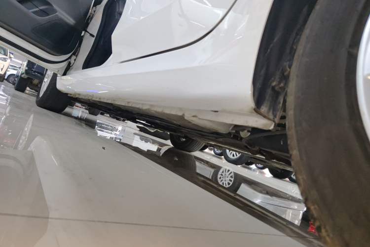 Used Roewe 360 2018 PLUS 1.5L Manual Luxury Edition Left Side Sill