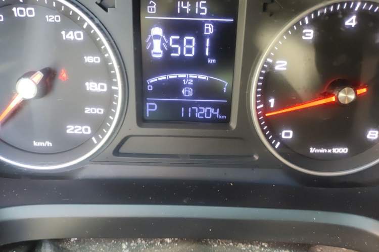 Used Roewe 360 2018 PLUS 1.5L Automatic Luxury Edition Odometer Close Up