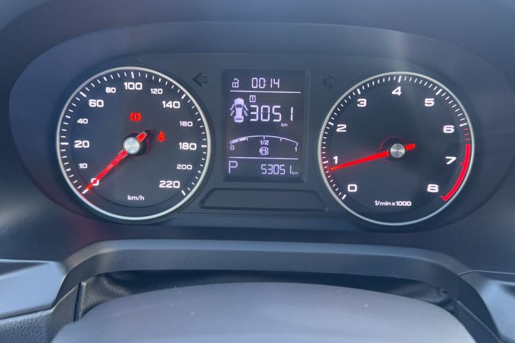 Used Roewe 360 2018 PLUS 1.5L Automatic Luxury Edition Odometer Close Up