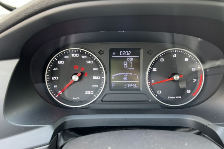 Used Roewe 360 2018 PLUS 1.5L Automatic Luxury Edition Odometer Close Up