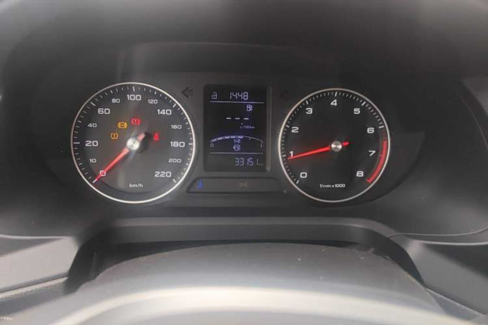 Used Roewe 360 2018 PLUS 1.5L Manual Luxury Edition Odometer Close Up