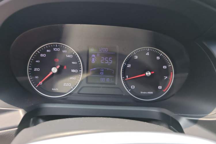 Used Roewe 360 2018 PLUS 1.5L Manual Luxury Edition Odometer Close Up