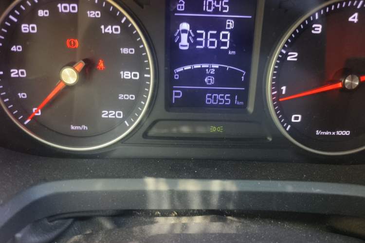 Used Roewe 360 2018 PLUS 1.5L Automatic Luxury Edition Odometer Close Up