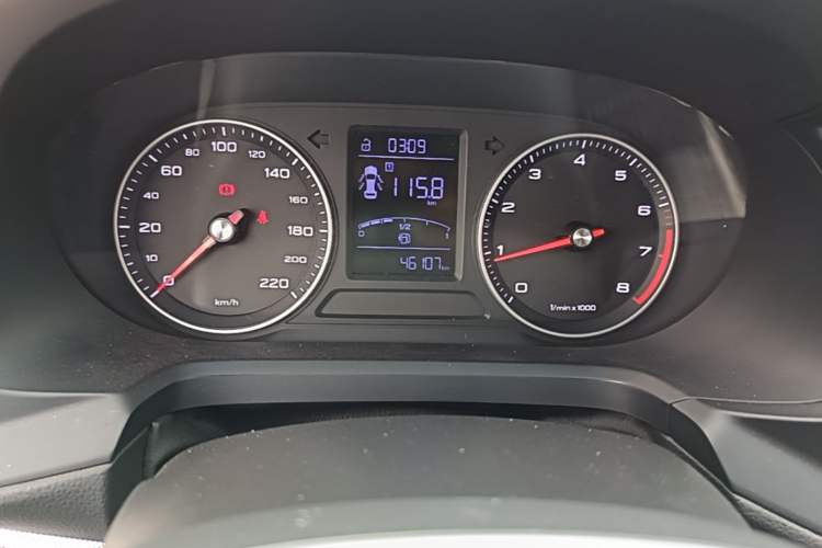 Used Roewe 360 2018 PLUS 1.5L Manual Luxury Edition Odometer Close Up