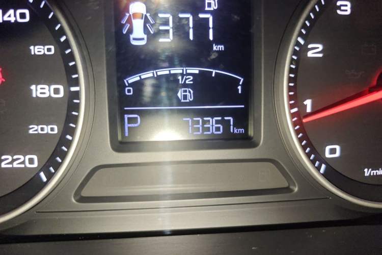 Used Roewe 360 2018 PLUS 1.5L Automatic Luxury Edition Odometer Close Up
