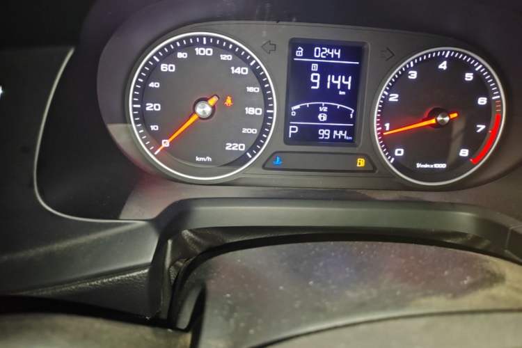 Used Roewe 360 2018 PLUS 1.5L Automatic Luxury Edition Odometer Close Up