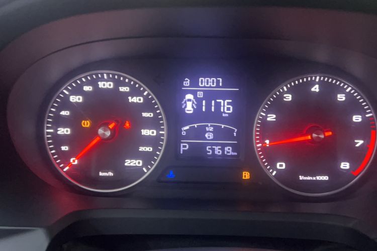 Used Roewe 360 2018 PLUS 1.5L Automatic Luxury Edition Odometer Close Up