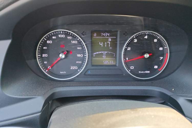 Used Roewe 360 2018 PLUS 1.5L Manual Luxury Edition Odometer Close Up