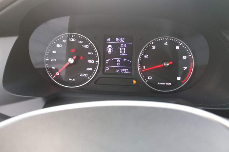 Used Roewe 360 2018 PLUS 1.5L Automatic Luxury Edition Odometer Close Up