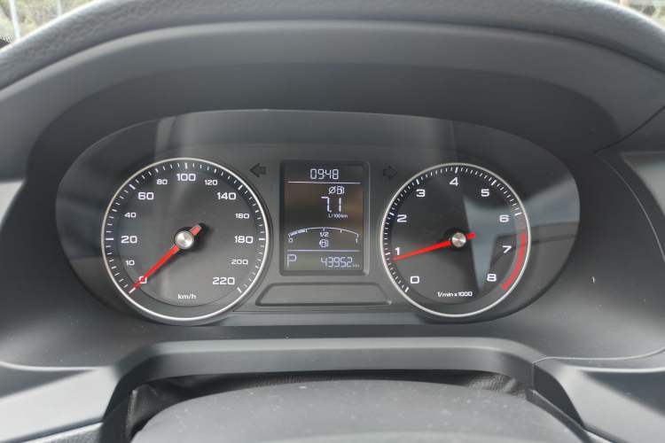 Used Roewe 360 2018 PLUS 1.5L Automatic Luxury Edition Odometer Close Up