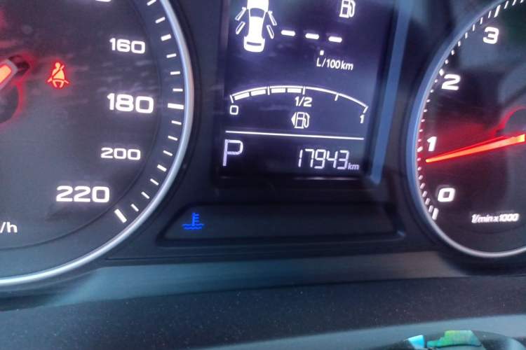 Used Roewe 360 2018 PLUS 1.5L Automatic Luxury Edition Odometer Close Up