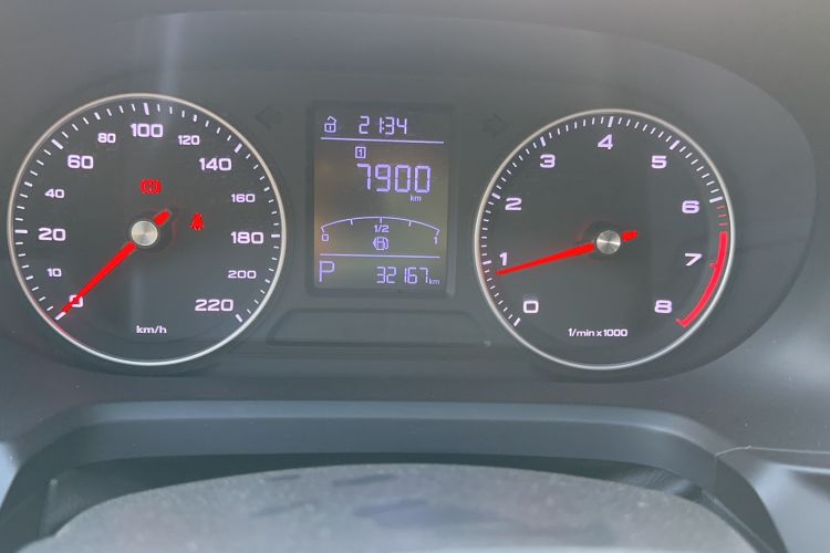 Used Roewe 360 2018 PLUS 1.5L Automatic Luxury Edition Odometer Close Up