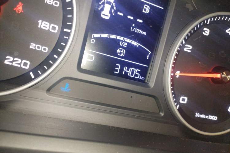 Used Roewe 360 2018 PLUS 1.5L Automatic Luxury Edition Odometer Close Up