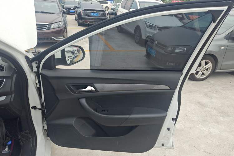 Used Roewe 360 2018 PLUS 1.5L Automatic Luxury Edition Right Front Door Interior