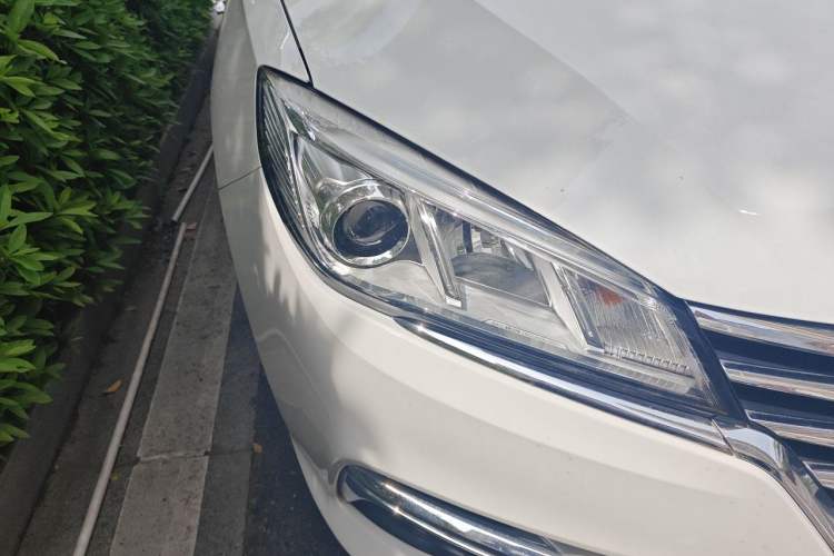 Used Roewe 360 2018 PLUS 1.5L Automatic Luxury Edition Right Front Headlight