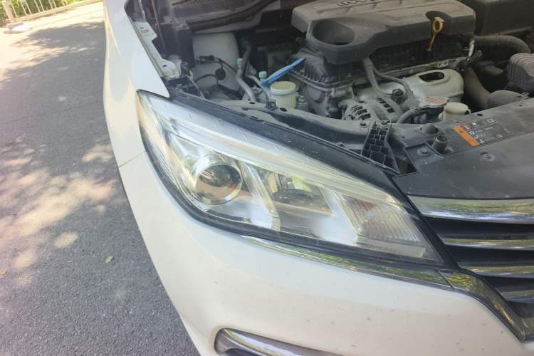 Used Roewe 360 2018 PLUS 1.5L Automatic Luxury Edition Right Front Headlight