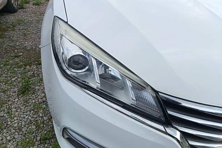 Used Roewe 360 2018 PLUS 1.5L Manual Luxury Edition Right Front Headlight