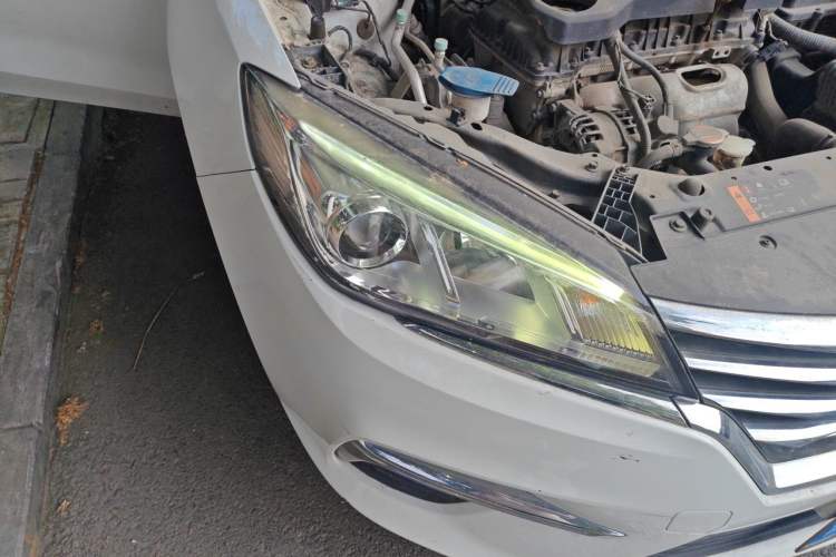 Used Roewe 360 2018 PLUS 1.5L Automatic Luxury Edition Right Front Headlight