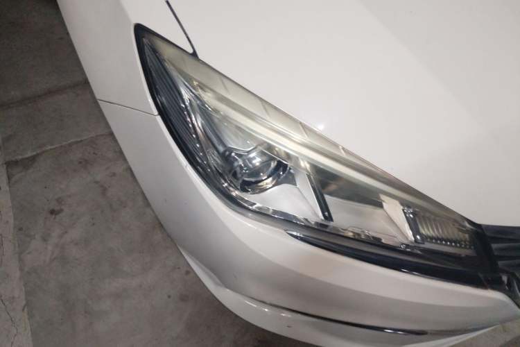 Used Roewe 360 2018 PLUS 1.5L Automatic Luxury Edition Right Front Headlight