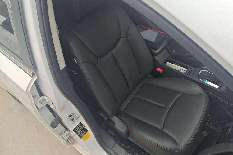 Used Roewe 360 2018 PLUS 1.5L Automatic Luxury Edition Right Front Seat