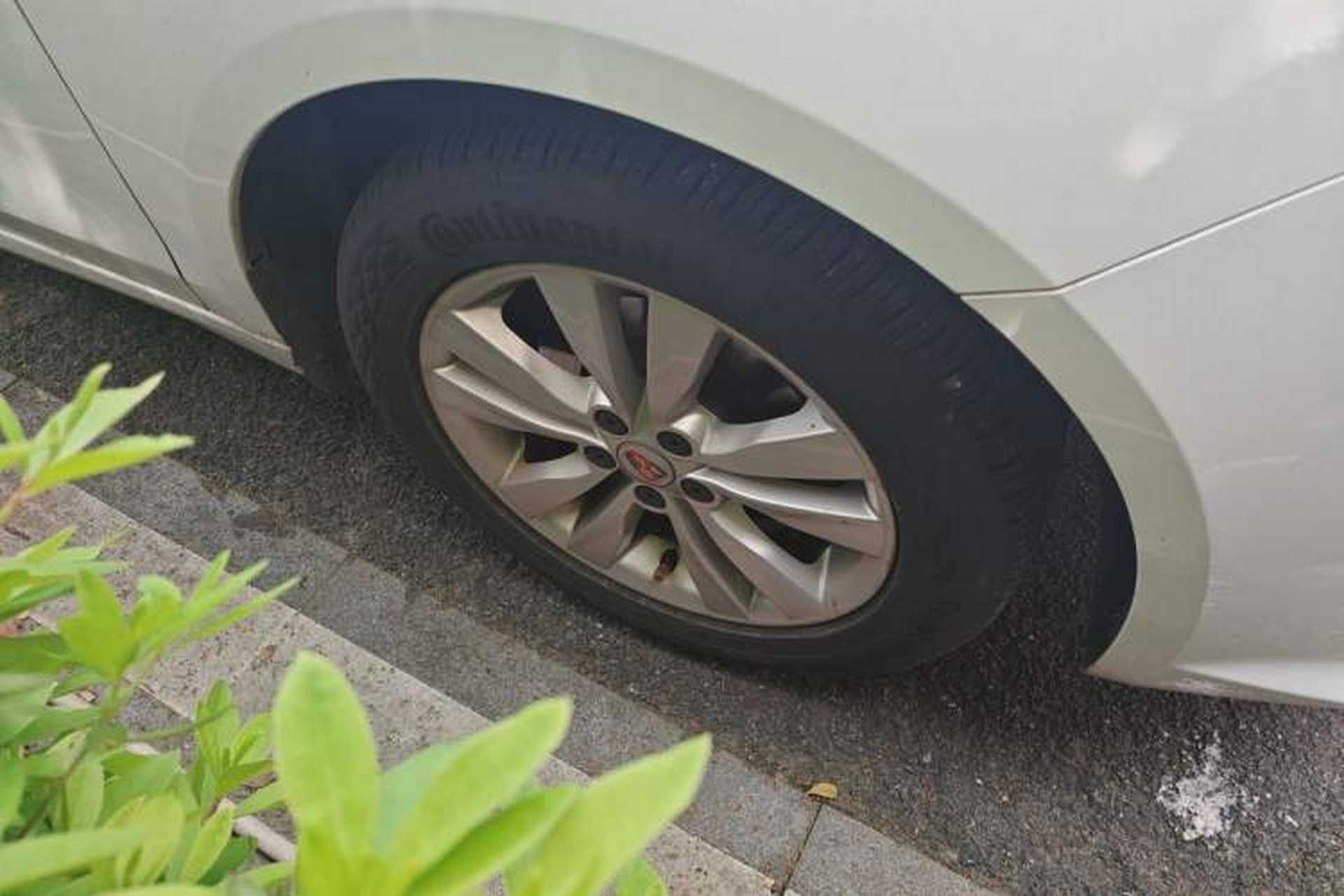 Used Roewe 360 2018 PLUS 1.5L Automatic Luxury Edition Right Front Wheel Hub
