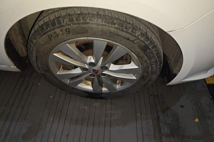 Used Roewe 360 2018 PLUS 1.5L Automatic Luxury Edition Right Front Wheel Hub
