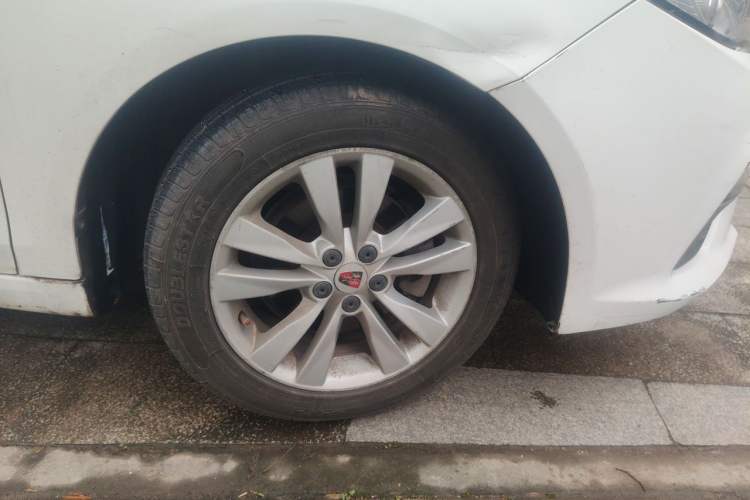 Used Roewe 360 2018 PLUS 1.5L Automatic Luxury Edition Right Front Wheel Hub