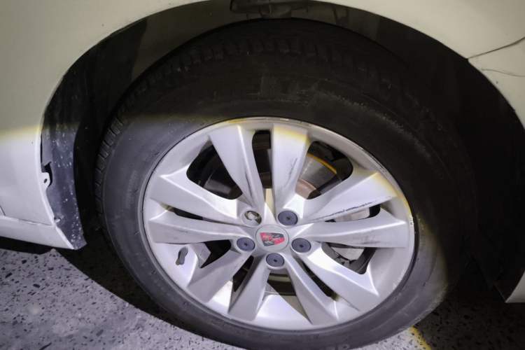 Used Roewe 360 2018 PLUS 1.5L Automatic Luxury Edition Right Front Wheel Hub