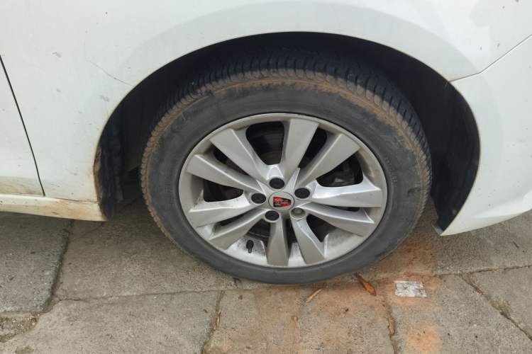 Used Roewe 360 2018 PLUS 1.5L Automatic Luxury Edition Right Front Wheel Hub