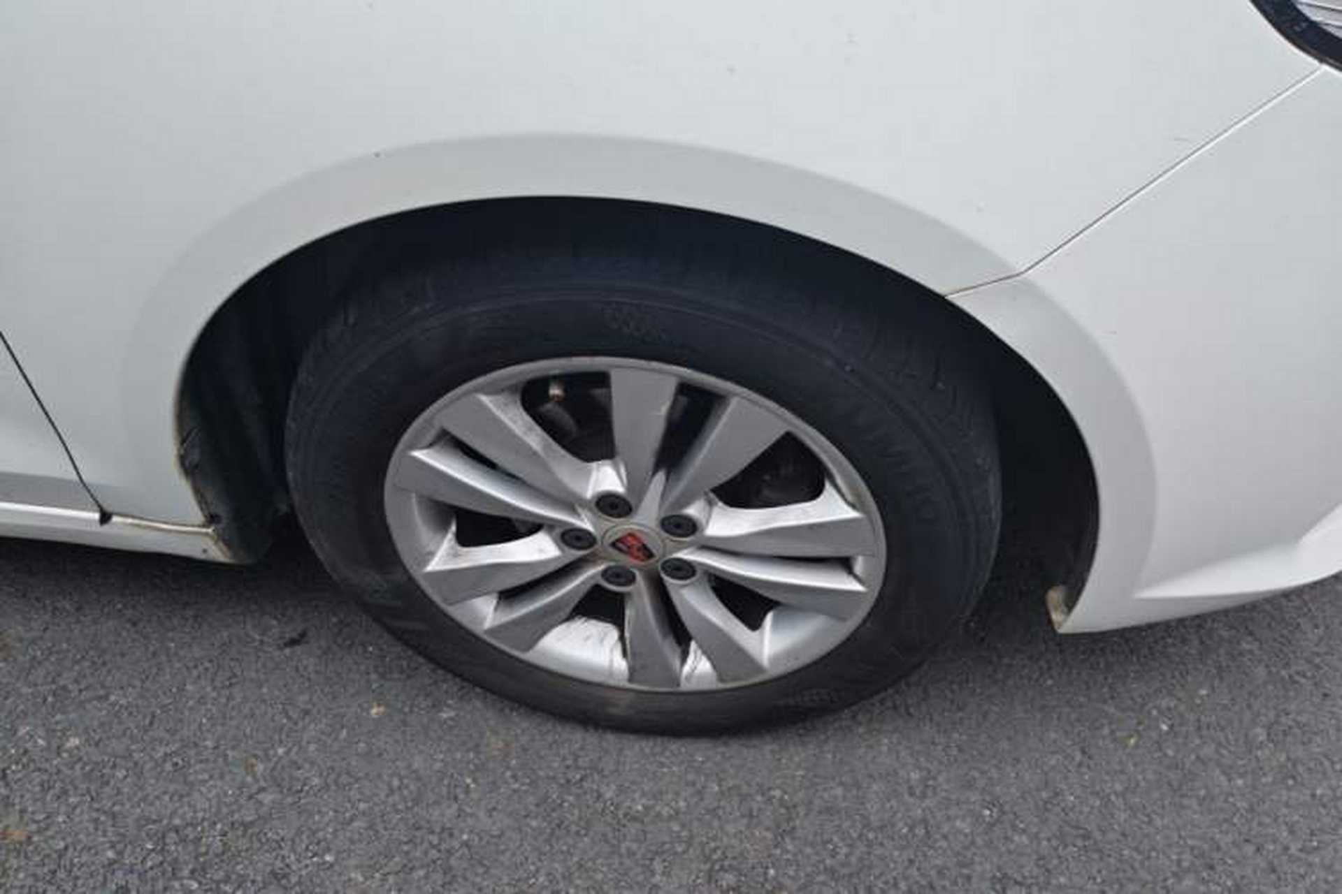 Used Roewe 360 2018 PLUS 1.5L Automatic Luxury Edition Right Front Wheel Hub