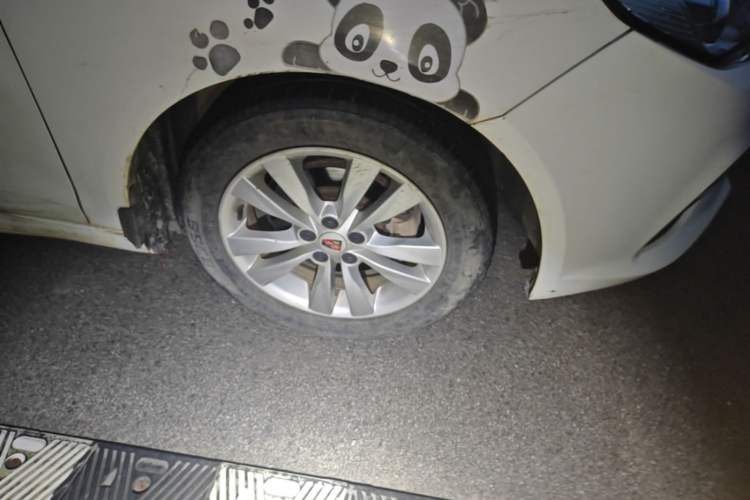 Used Roewe 360 2018 PLUS 1.5L Automatic Luxury Edition Right Front Wheel Hub
