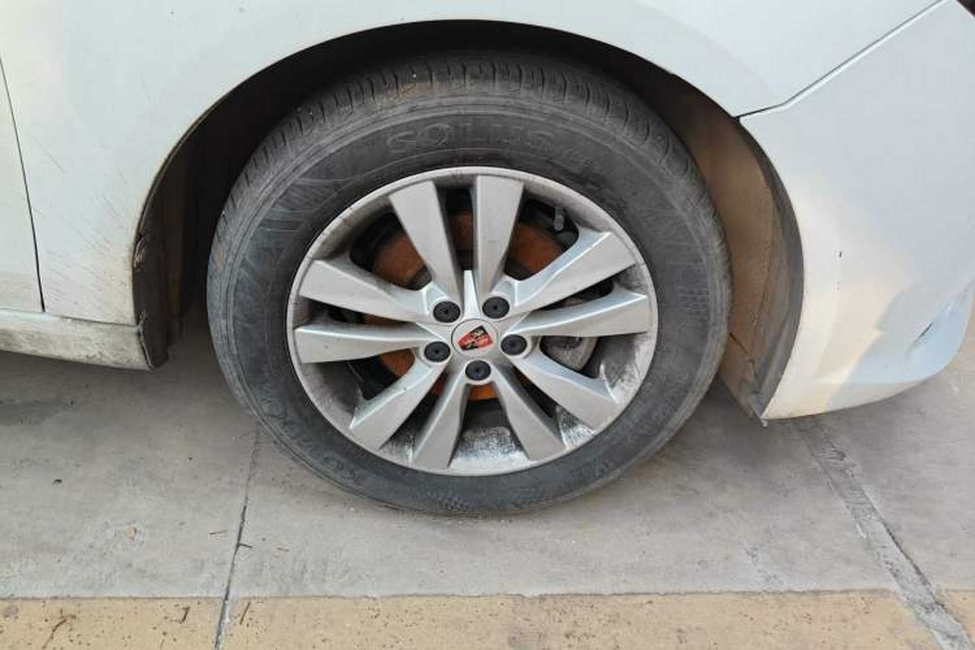 Used Roewe 360 2018 PLUS 1.5L Automatic Luxury Edition Right Front Wheel Hub