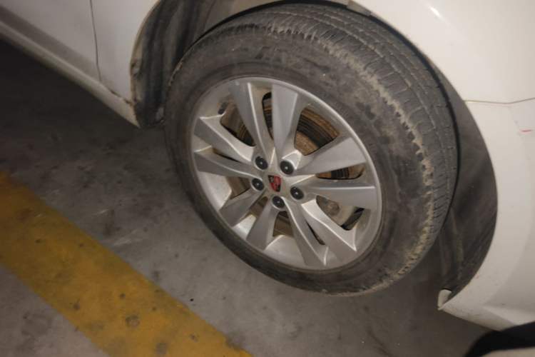 Used Roewe 360 2018 PLUS 1.5L Automatic Luxury Edition Right Front Wheel Hub