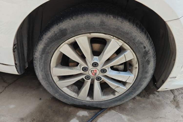 Used Roewe 360 2018 PLUS 1.5L Automatic Luxury Edition Right Front Wheel Hub