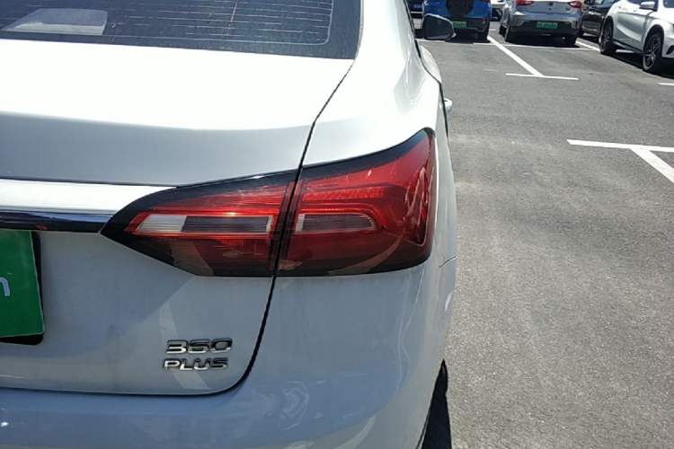 Used Roewe 360 2018 PLUS 1.5L Automatic Luxury Edition Right Rear Taillight